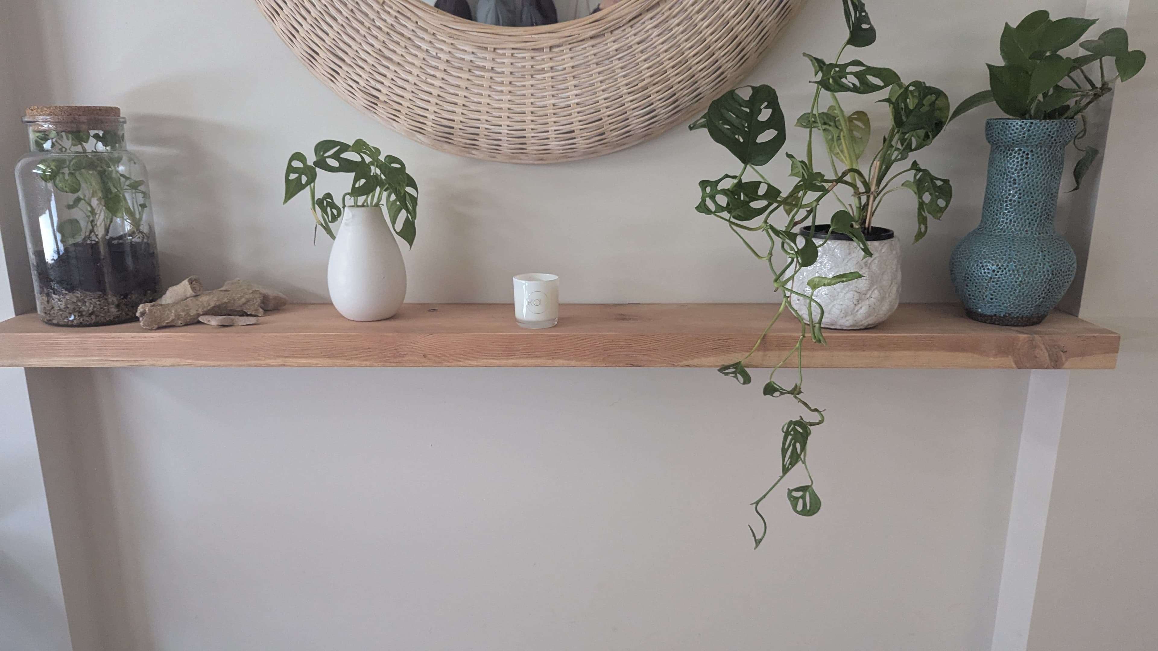 Entry floating shelf